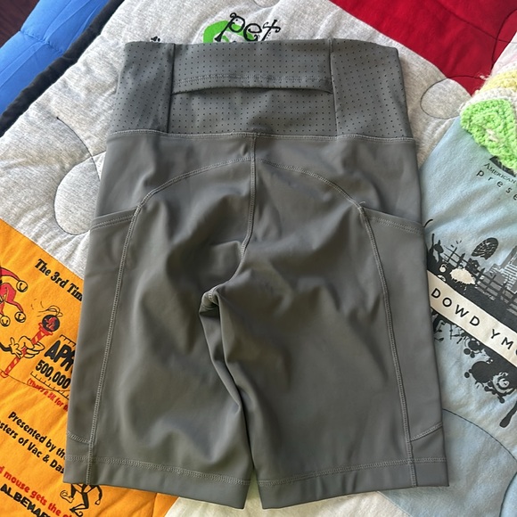 Brooks Running 8" Inseam Method Spandex Shorts Gray Sz XS! - Picture 4 of 5